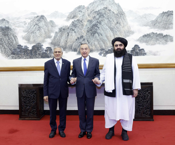 China pushes for trilateral connections