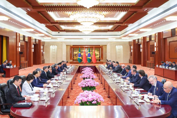 Chinese Premier Li Qiang meets with Brazilian President Lula