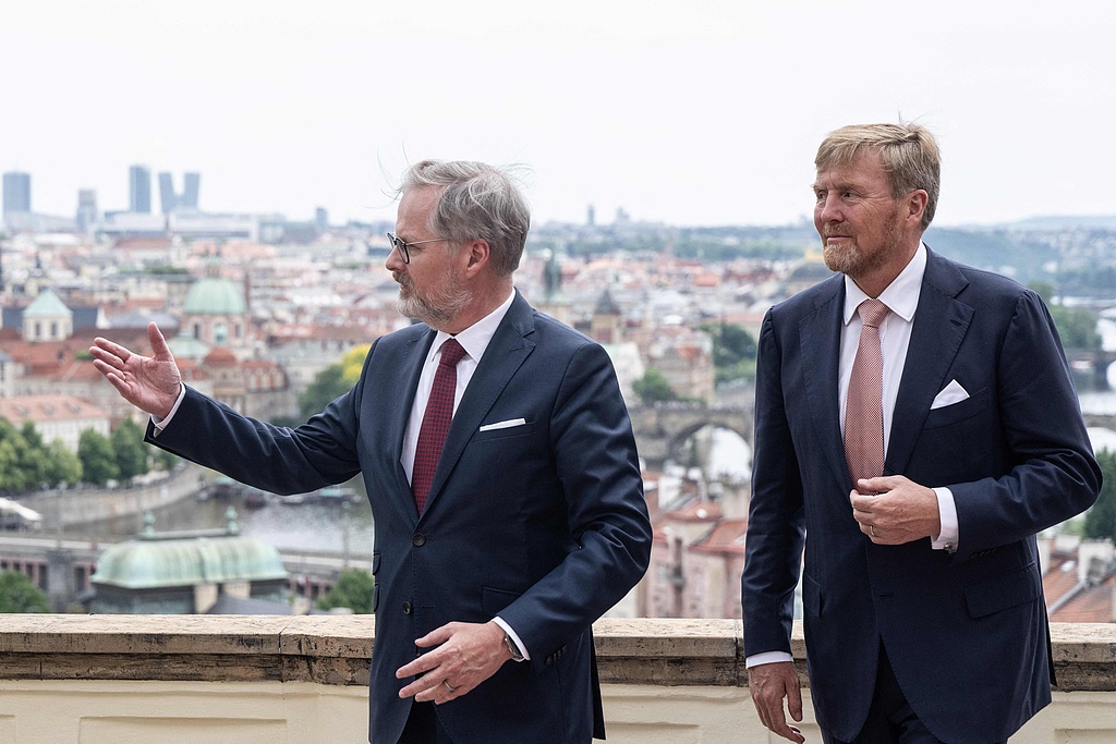 Czech PM, Dutch King discuss economic, defense cooperation
