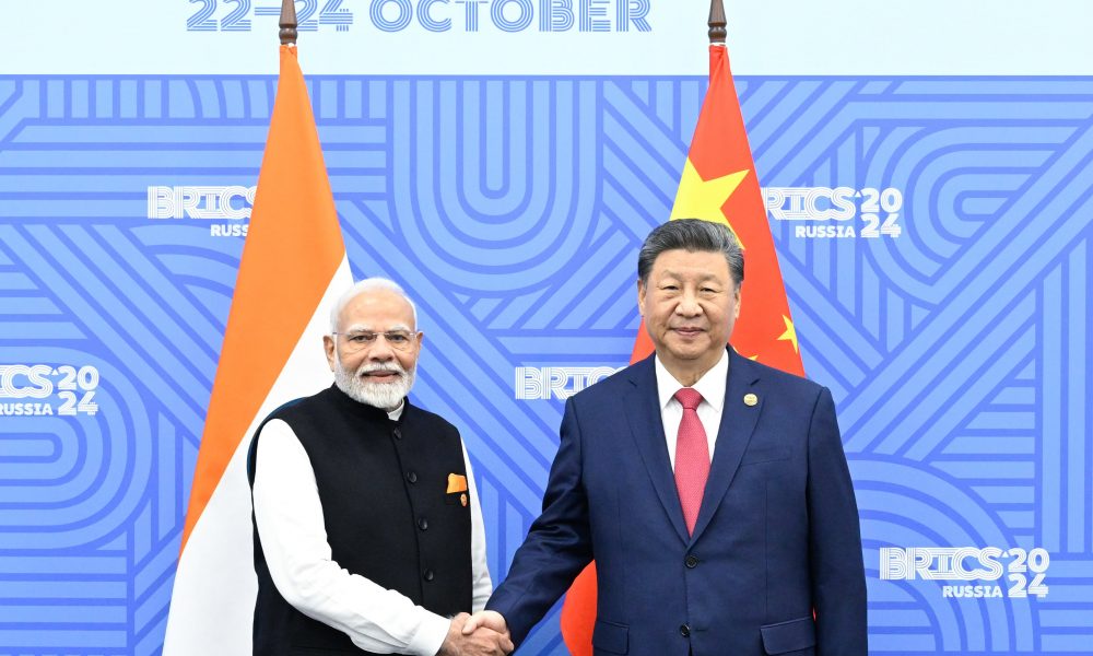 Hindistan ve Çin, doğrudan uçuşları yeniden başlatma ve ikili ilişkileri güçlendirme kararı aldı